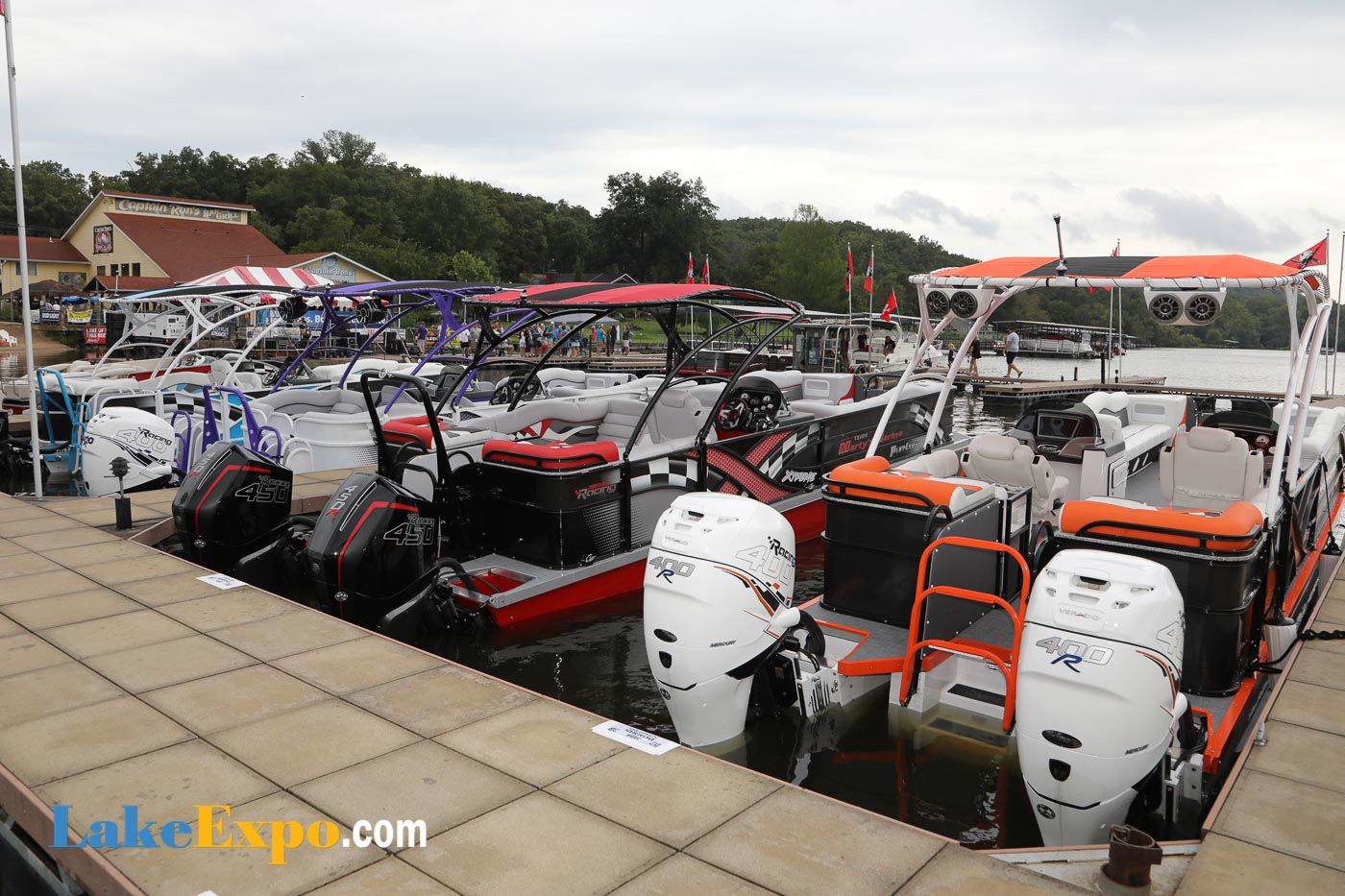 Shootout Boats In The Pits-104_Pontoons lined up.jpg